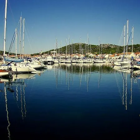 Daniela Διαμέρισμα Jezera